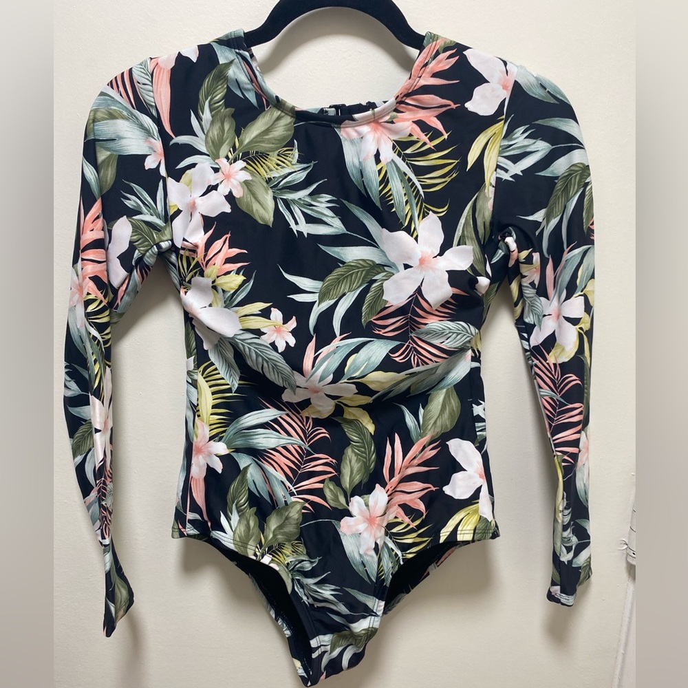Kona Sol, S, Women’s Black/Green One Piece Swimsuit w/ Sleek Design,long sleeve